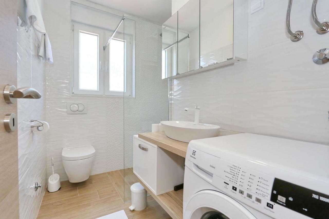 Two New Apartments By The Town Center Zadar Exterior photo