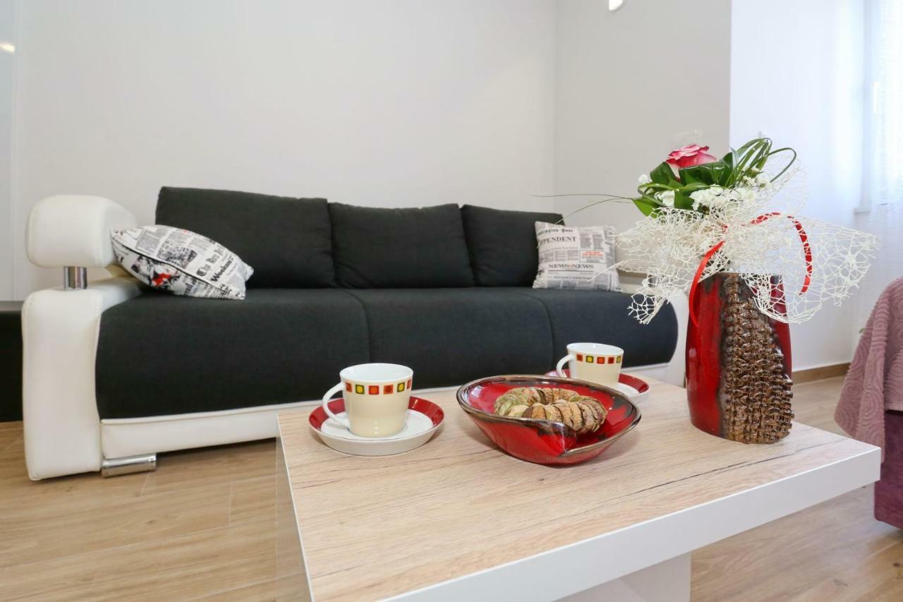 Two New Apartments By The Town Center Zadar Exterior photo